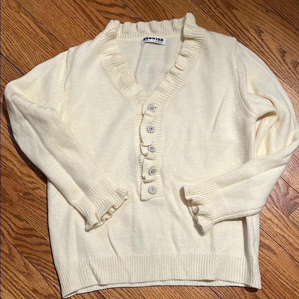 Cream Ruffled Sweater ✨ - Picture 2 of 7
